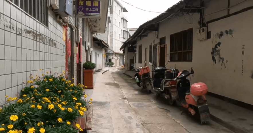 蒲江县朴素的老街道,干净整洁很有韵味,大街小巷充满烟火气_寿安镇