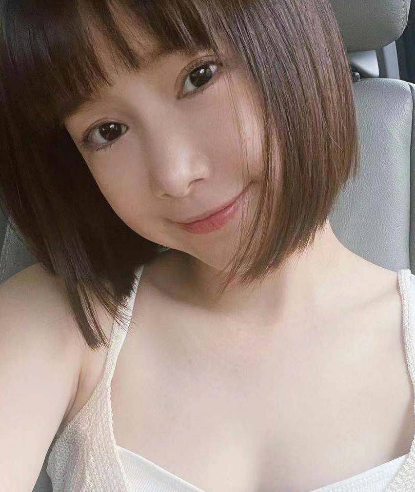 38岁女星被曝隐婚2年曾和6位男星传绯闻老公是圈外人高大帅气
