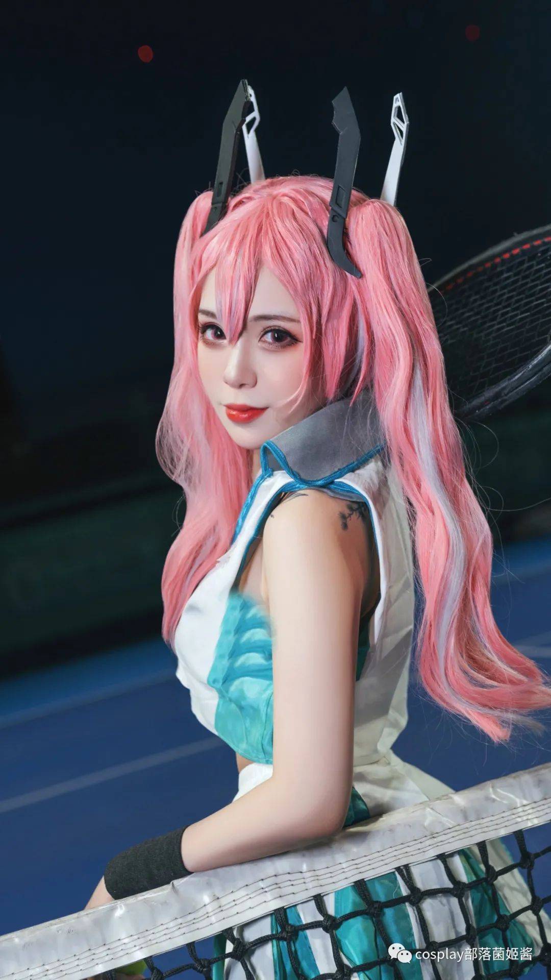 cos碧蓝航线布莱默顿炙热的网球练习cos正片羊大真人