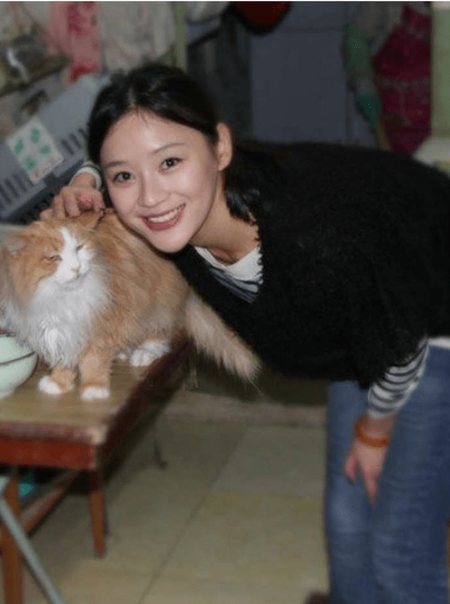 刘海梨形鼻却依然好看的女明星：邱天有清冷感，任敏被称作电影脸