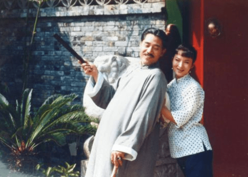 岳母|模范女婿师小红：当红时息影照顾聋哑岳父岳母，50岁终于当上爸爸？