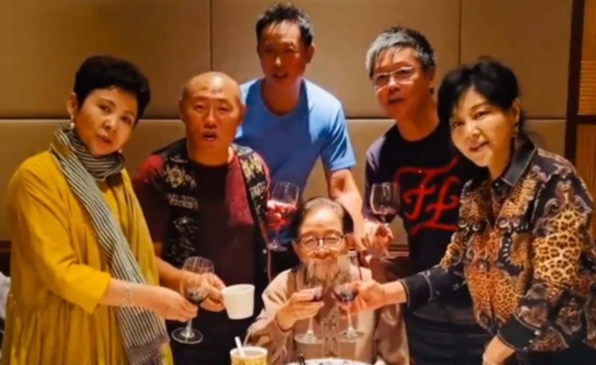 原创坎坷歌唱家苏红父母和丈夫接连离世她的晚年生活怎样