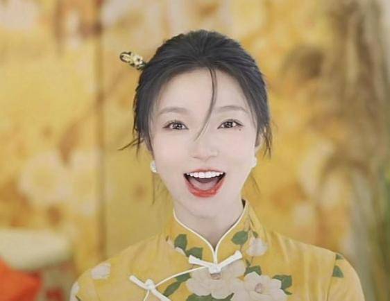 网友|同唱一段《女驸马》，马兰是黄金，慕容晓晓是钞票，小潘潘是假币!!