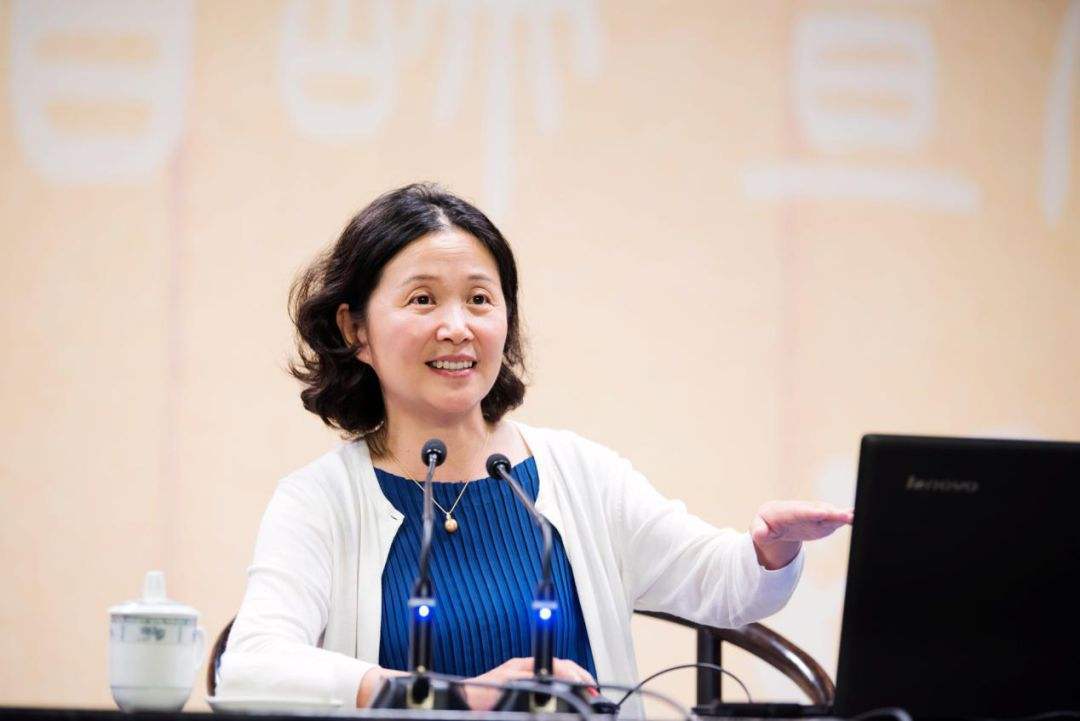 同学|黄菡:倒追丈夫恩爱31年无绯闻,是别人的情感导师,却搞不定女儿?