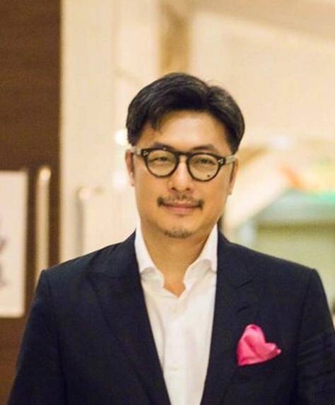 王岳伦又被拍,深夜送女生回家显绅士风度,网友:离婚后自由了_问题_女