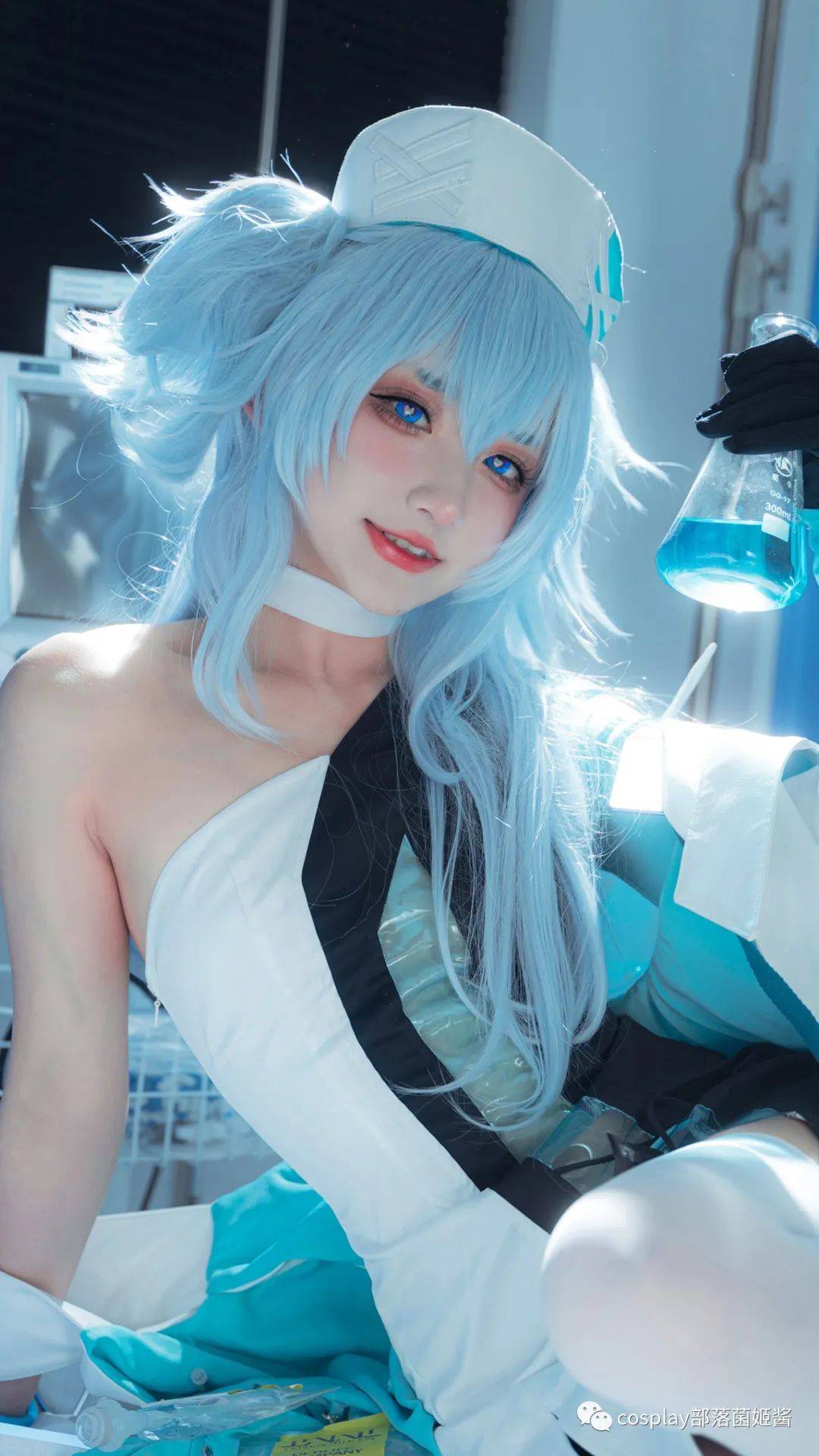 cos少女前线云图计划中初始三星恢复职能人形芙洛伦尤幽