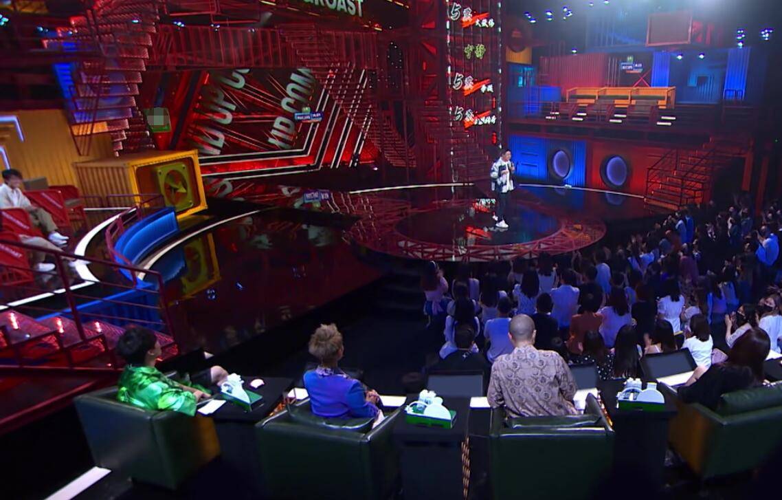 王勉|《脱口秀大会》全是黑马？其实真正称得上“冠军水平”的只有一人？？