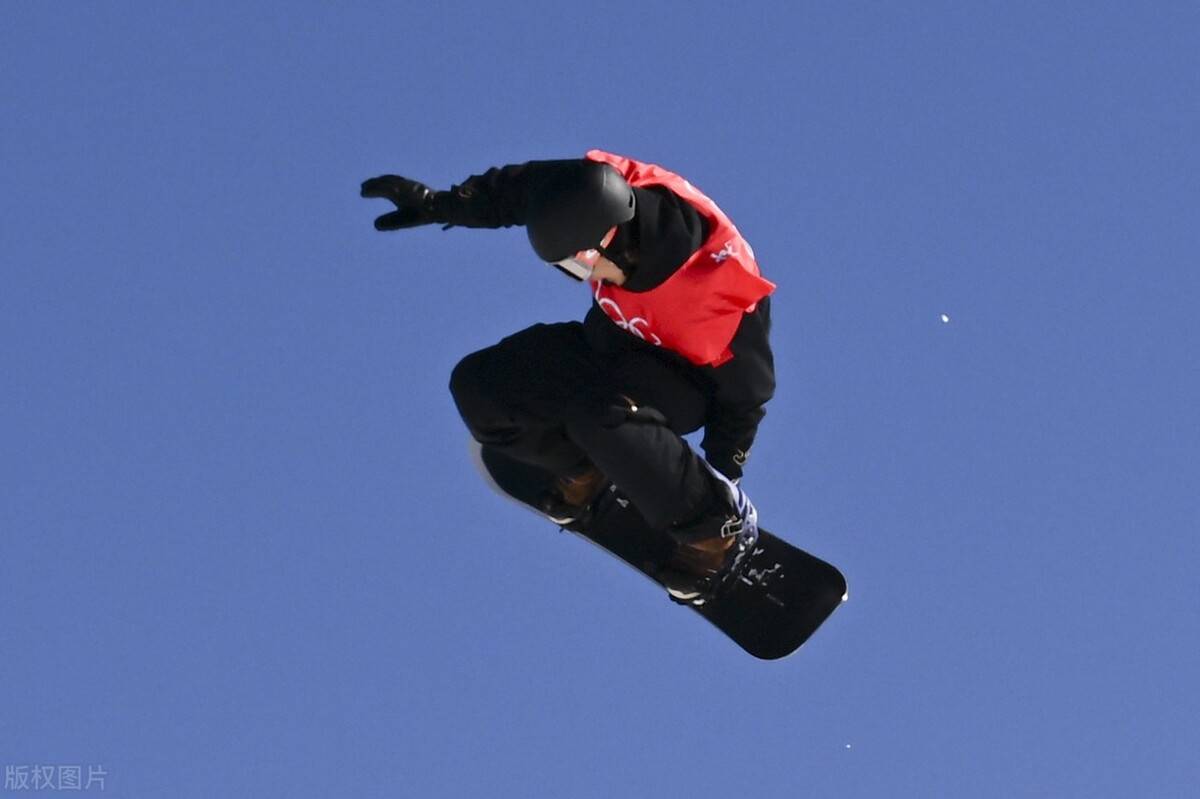 中國男子單板滑雪首枚獎牌17歲蘇翊鳴創造歷史奪坡障技巧銀牌