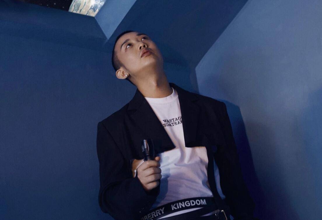 布瑞吉|陈小春和GAI都是“哥”,但一个是“真大哥”,一个是“装大哥”??