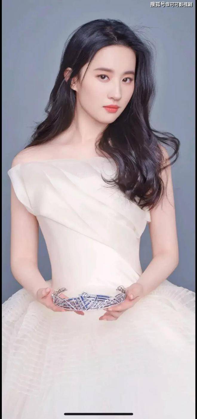 原创美女明星刘亦菲高清写真美图眉目如画美不胜收