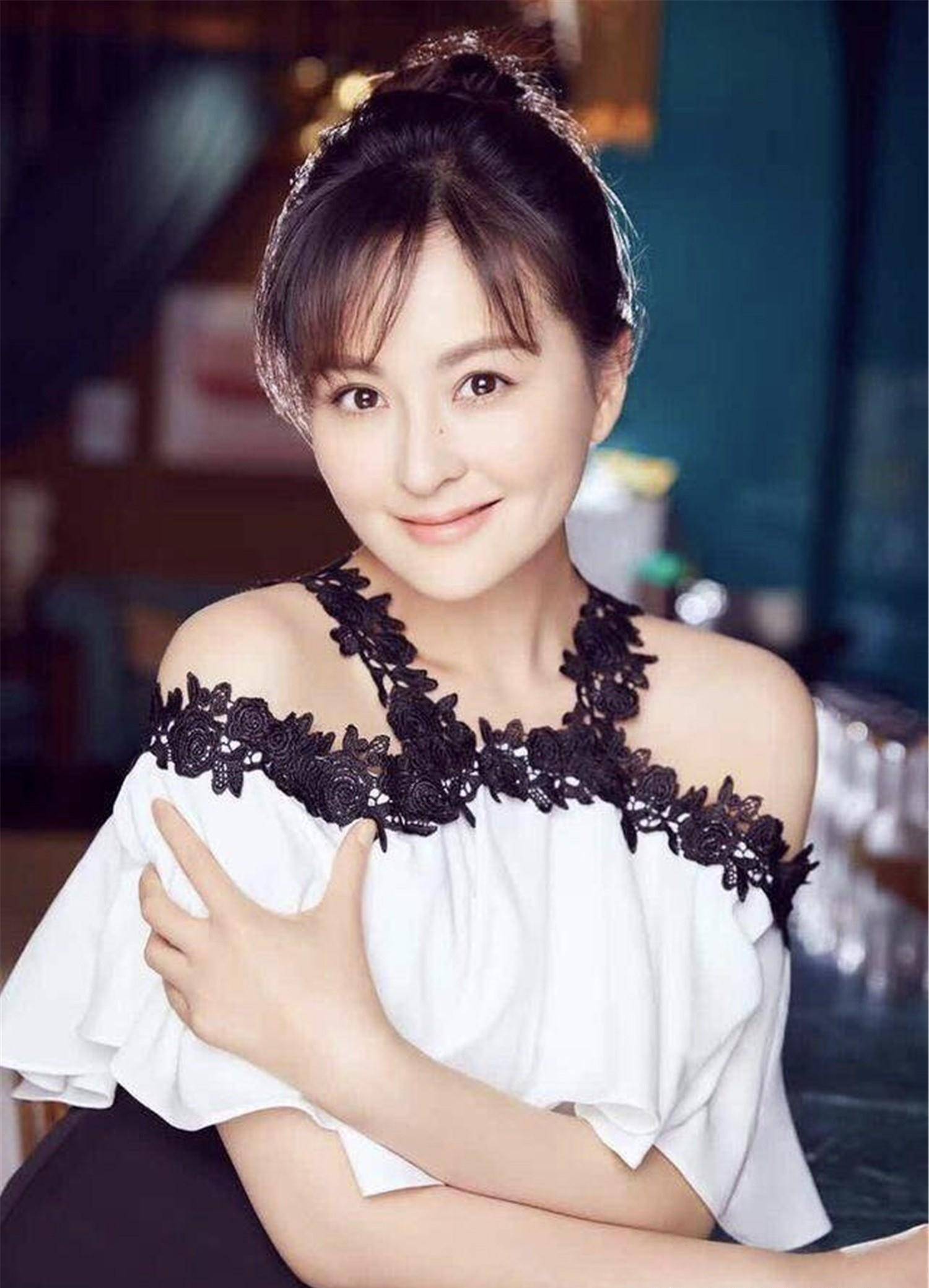 被富豪追求10年才牵手,如今37岁反而越活越美_戴娇倩_演艺圈_秘史