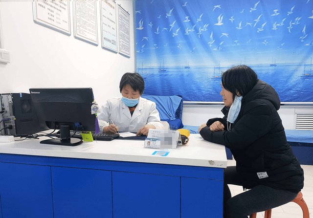 面对难缠脾胃病平凉曹敏医生巧用中医治疗使患者获得康复