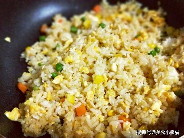 咖喱鱿鱼|教你在家做咖喱鱿鱼包饭，做法简单，看着就有食欲，赶紧试试吧！