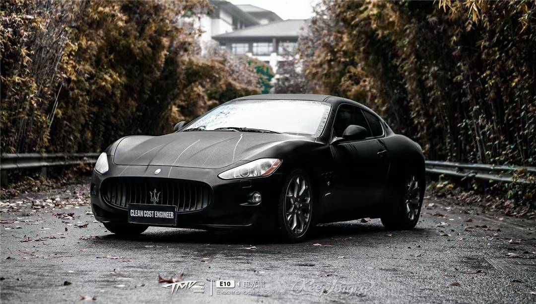 玛莎拉蒂gt全车tmd潮牌改色膜电光黑