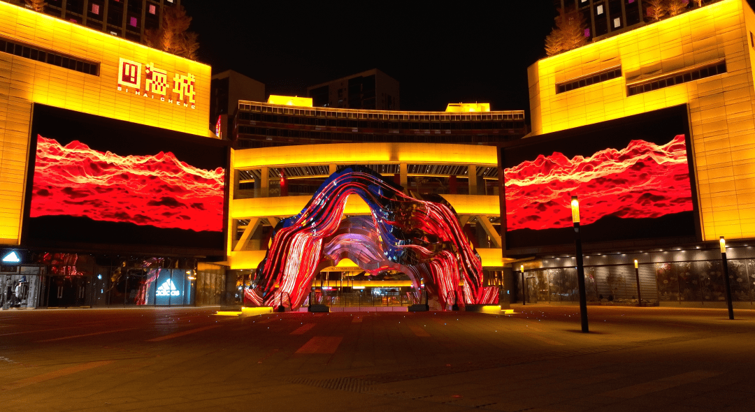 风云|1920片“曲面不锈钢”+近2000米直线灯带,他在千百种算法中捕捉「云 」的形态