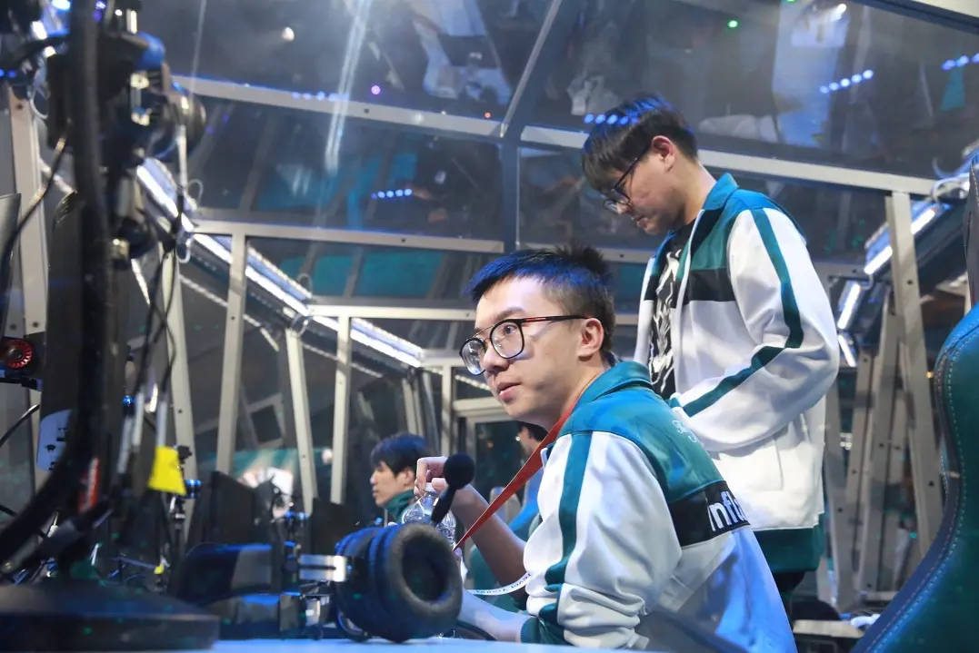 二转三"成功的选手,最后一位甚至让2009三顾加油站_inflame_转型_玩家