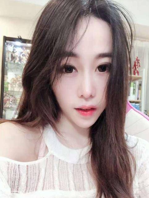 用户|女主播被粉丝曝光：已结婚，孩子三岁，老公很“老实”