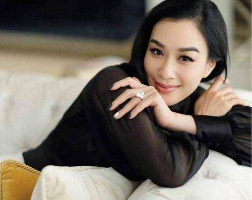 角色夏若妍和钟楚红一样都是“野生美人”？她迷人的不止是颜值？？