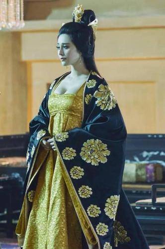 明朝美女怎样倒追男友