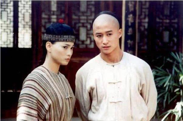 因为|吴京：曾被前女友嫌弃，入圈26年无绯闻，现成200亿导演！