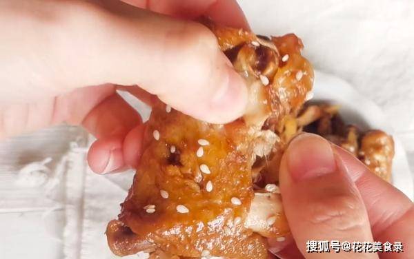 姜片|分享一款电饭煲焖鸡翅，鲜香软烂，美味多汁，不错的春季下饭菜