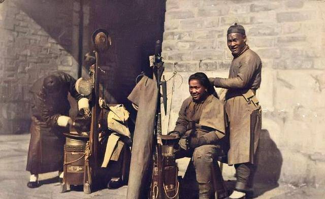 原创在老天津卫若遇到这种人赶紧躲远点别给自己惹麻烦