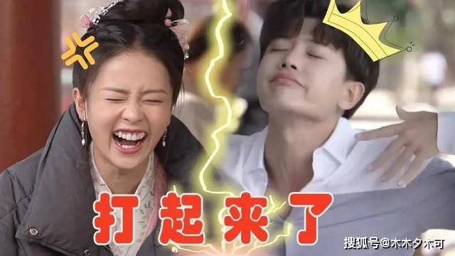 任国超|任嘉伦白鹿表情包被玩坏，被用作核酸检测示范图，网友：让我笑会