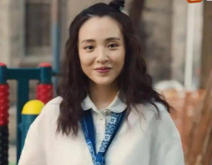 朴敏英8位中韩女神的“颜值克星”!法令纹在脸上“修渠”,个个显老