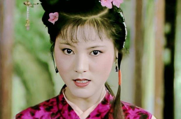 红楼梦袭人有多恨晴雯这三个细节表现得很明显