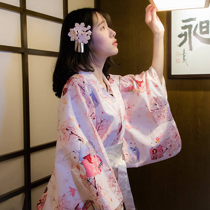 日式 日式开衫，印花别出心裁，有助于打造日系甜美风格