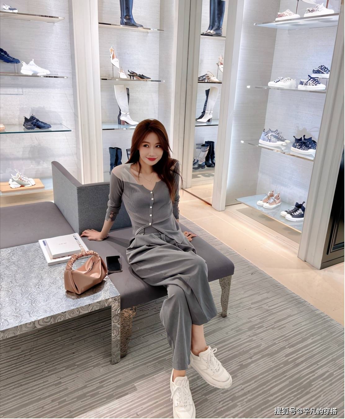 个性 日常穿搭如何避免土气？来学习甜酷风穿搭，又美又有个性