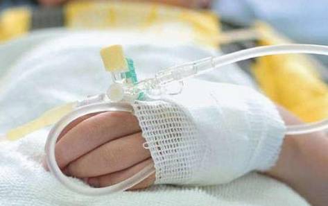 什么|只因奶奶做这件事,5岁孙女肠子溃烂,妈妈回来后跟婆婆大吵一架