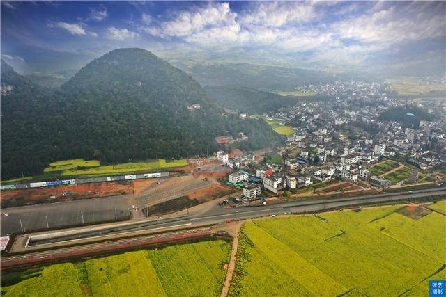 门票|罗平油菜花堪称东方大花园：满目金黄香百里，一方春色醉千山