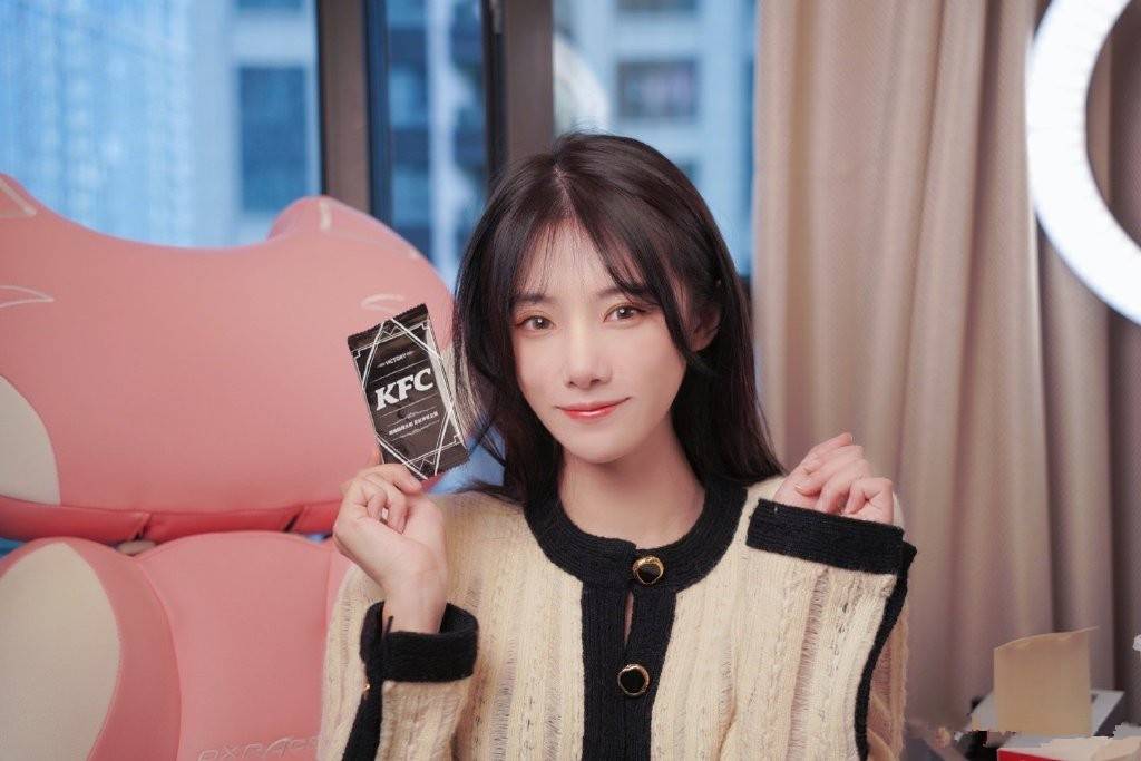 网友:rookie的女友也不差_小钰_周周_直播