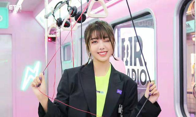 《创造101》刘人语,18岁第一次演戏就演了一部甜剧?_角色_都是甜_片场