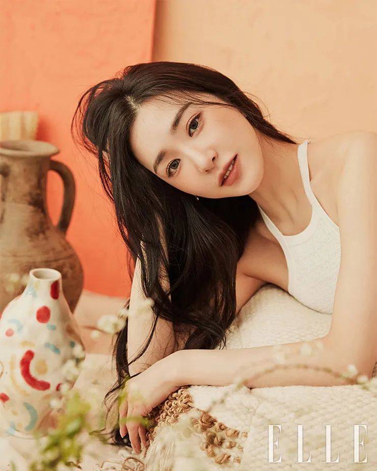 少女时代tiffany靓丽写真!肤白貌美太性感撩人_黄美英_秀发_穿着