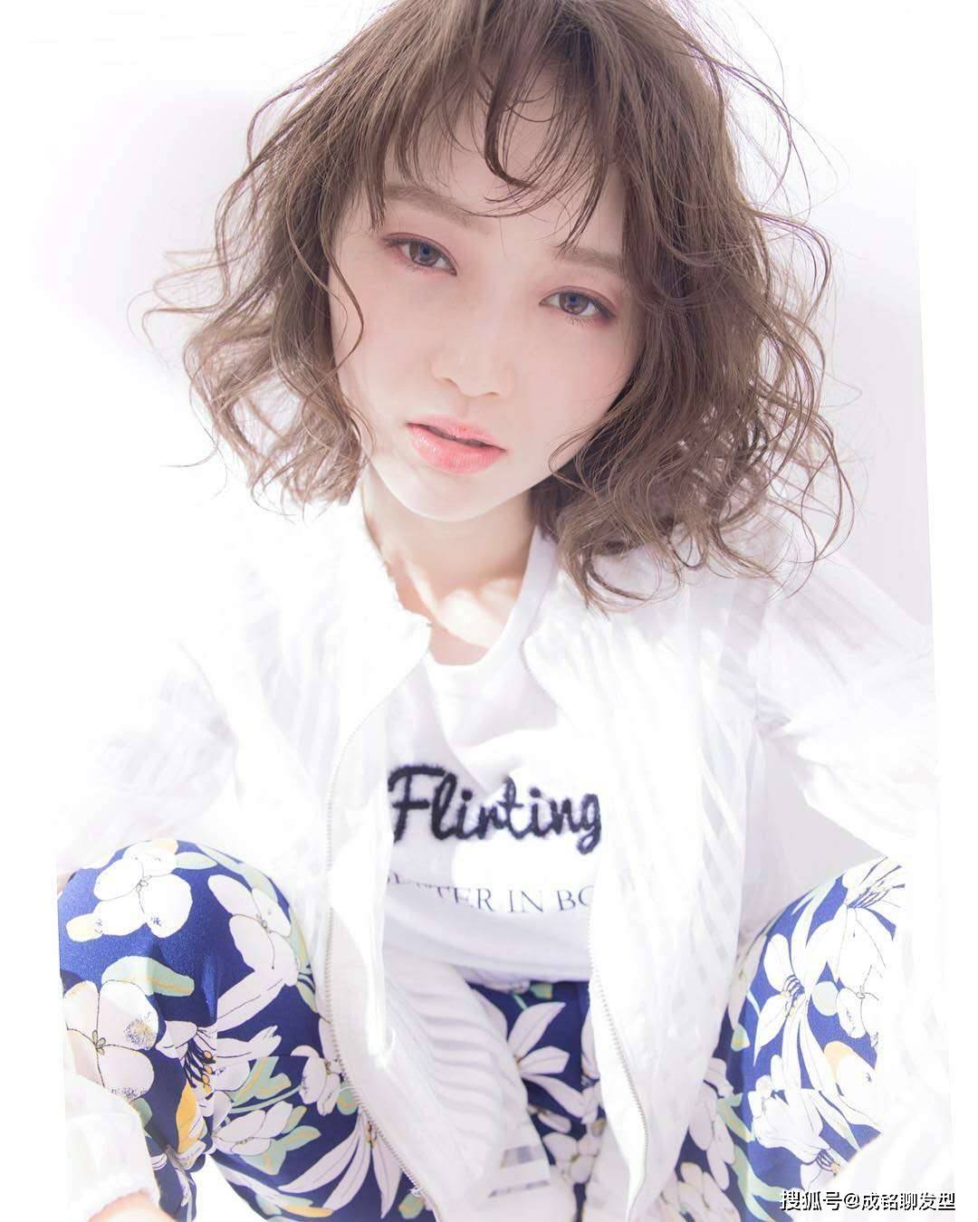 发型发量少又细软的女生适合什么发型？这三种发型，显发量又洋气减龄