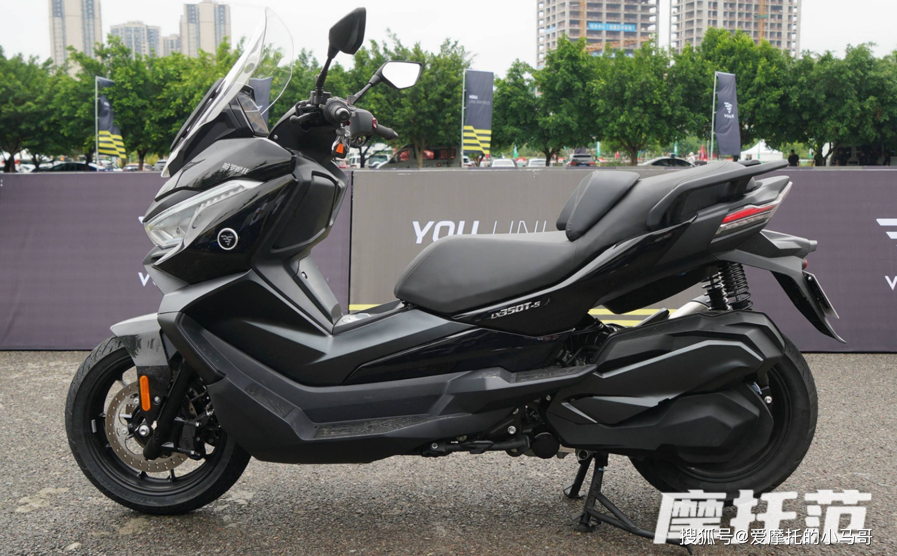 无极sr4 max,同级别14款踏板车型数据大比拼来了!无极完败?