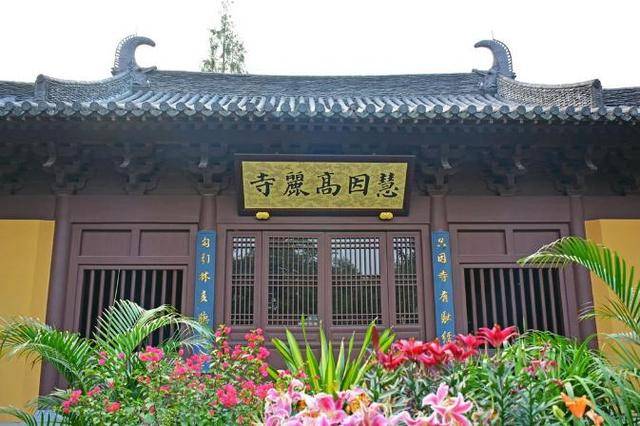 杭州有一寺庙，参照“古高丽寺图”重建，藏有世界第一高的转轮藏