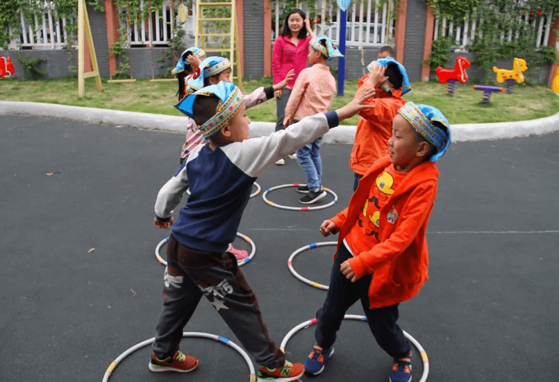 白甜|学生上幼儿园后，家长可别当“傻白甜”，这些“潜规则”不能不懂