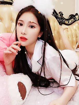 原创沐莹莹曹芬参加节目对电竞梗毫无印象真的是又菜又爱玩