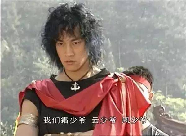 发型盘点十大泡面头男星，第一名最帅毋庸置疑，小李飞刀焦恩俊最适合