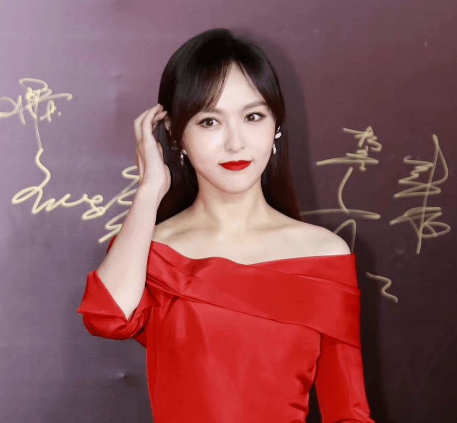 脸部明星整牙后遗症：杨幂脸部松弛，王嘉尔颧骨外扩，宋祖儿法令纹深！！