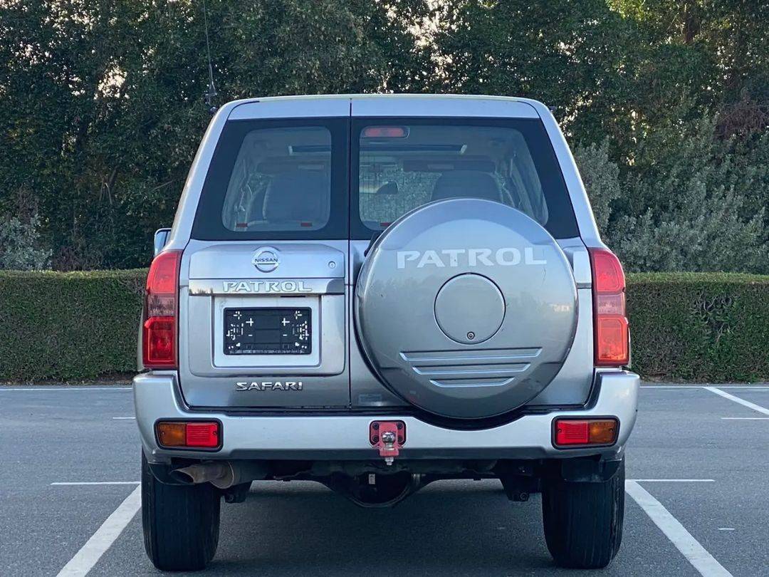 解析日产途乐y61还在生产经典的硬派越野suv