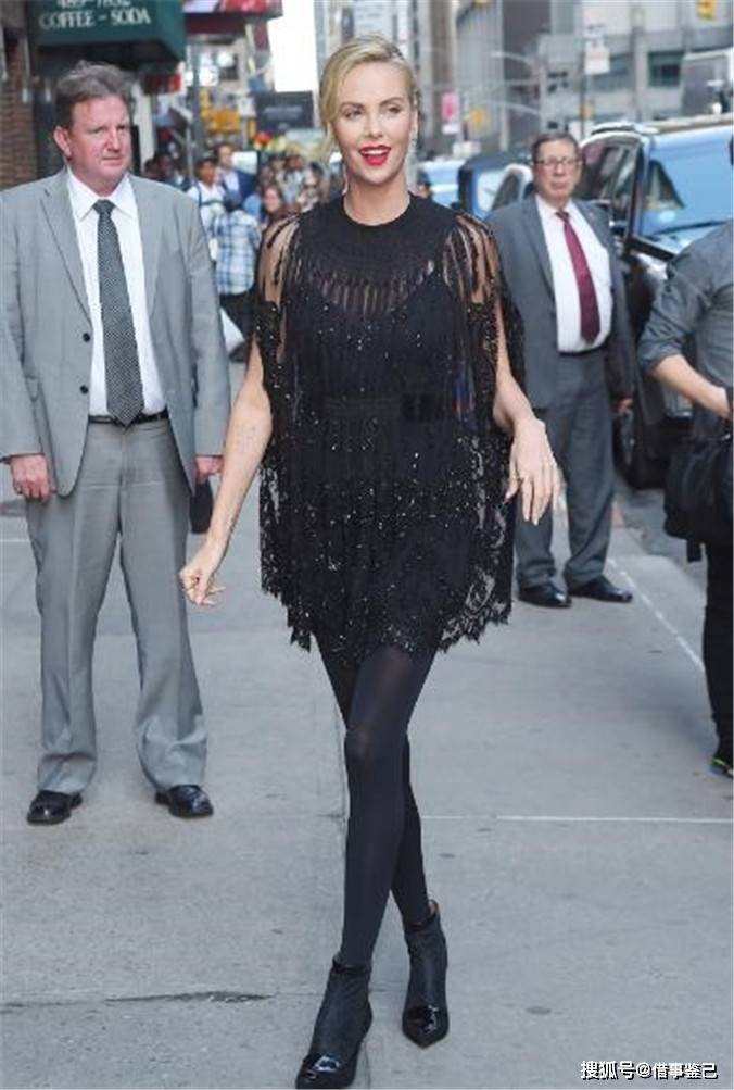 女神|香水女神查理·兹塞隆：天生美貌，却不愿做花瓶，至今没有结婚！