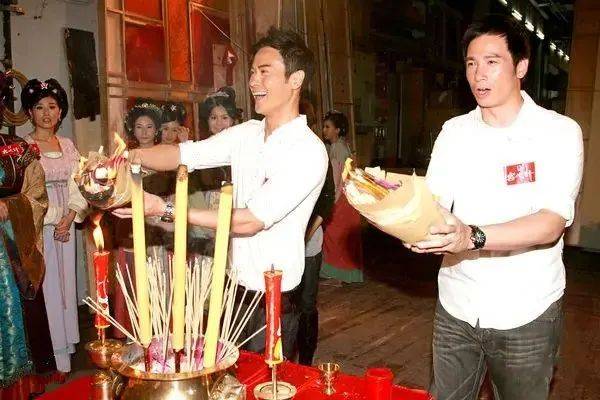陈豪凸嘴的男明星：木子洋古装辣眼睛，陈豪像大嘴猴，胡一天生图冲击！！