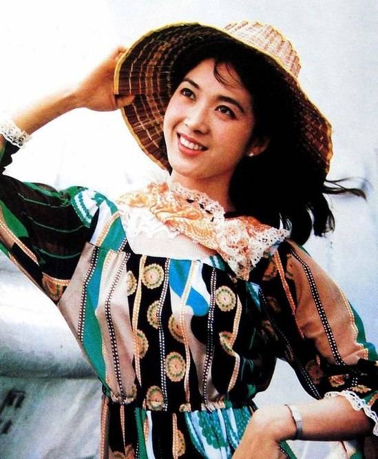 女神|龚雪：80年代封面女神，当红时陷入流言被迫息影，如今过得怎么样？