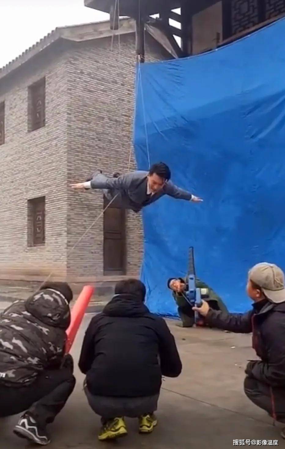 洪商|央视今晚强势首播：年代大剧《一代洪商》来了，张丰毅李立群5大戏骨联手