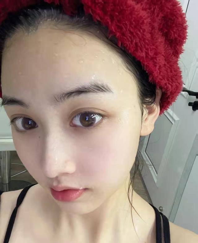 因为夏天“敷面膜”时了解这三点，补水效果显著，并且简单好操作！