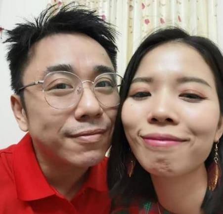 对于网友们的质疑,小彬彬也是做出了回应,称这是他的老婆,并表示自己